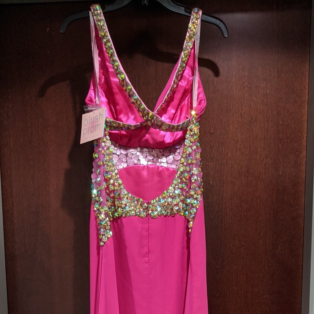 Blush Prom 9708 Size 8 - Picture 9 of 12